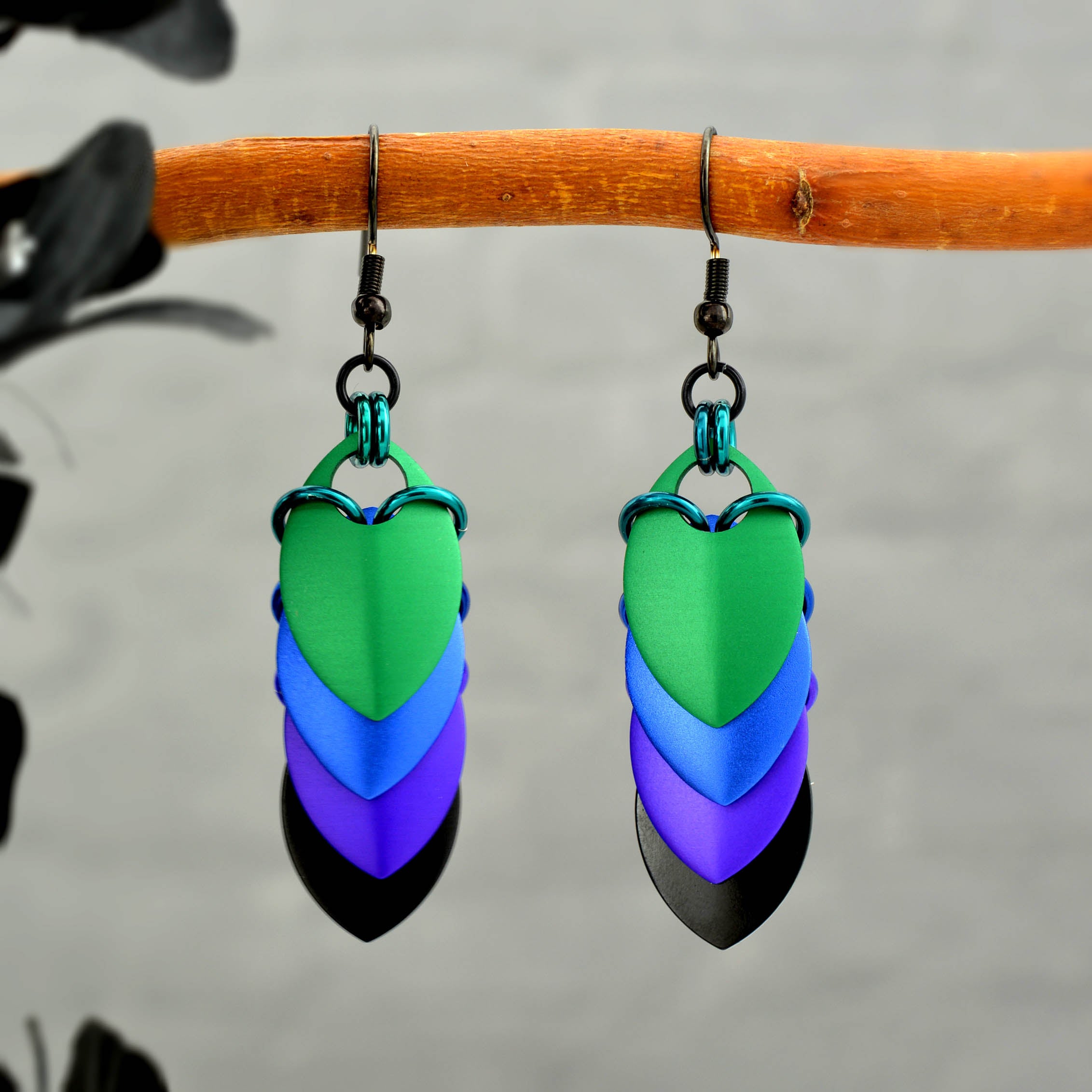 Chevron Short Earrings - Dark Mermaid