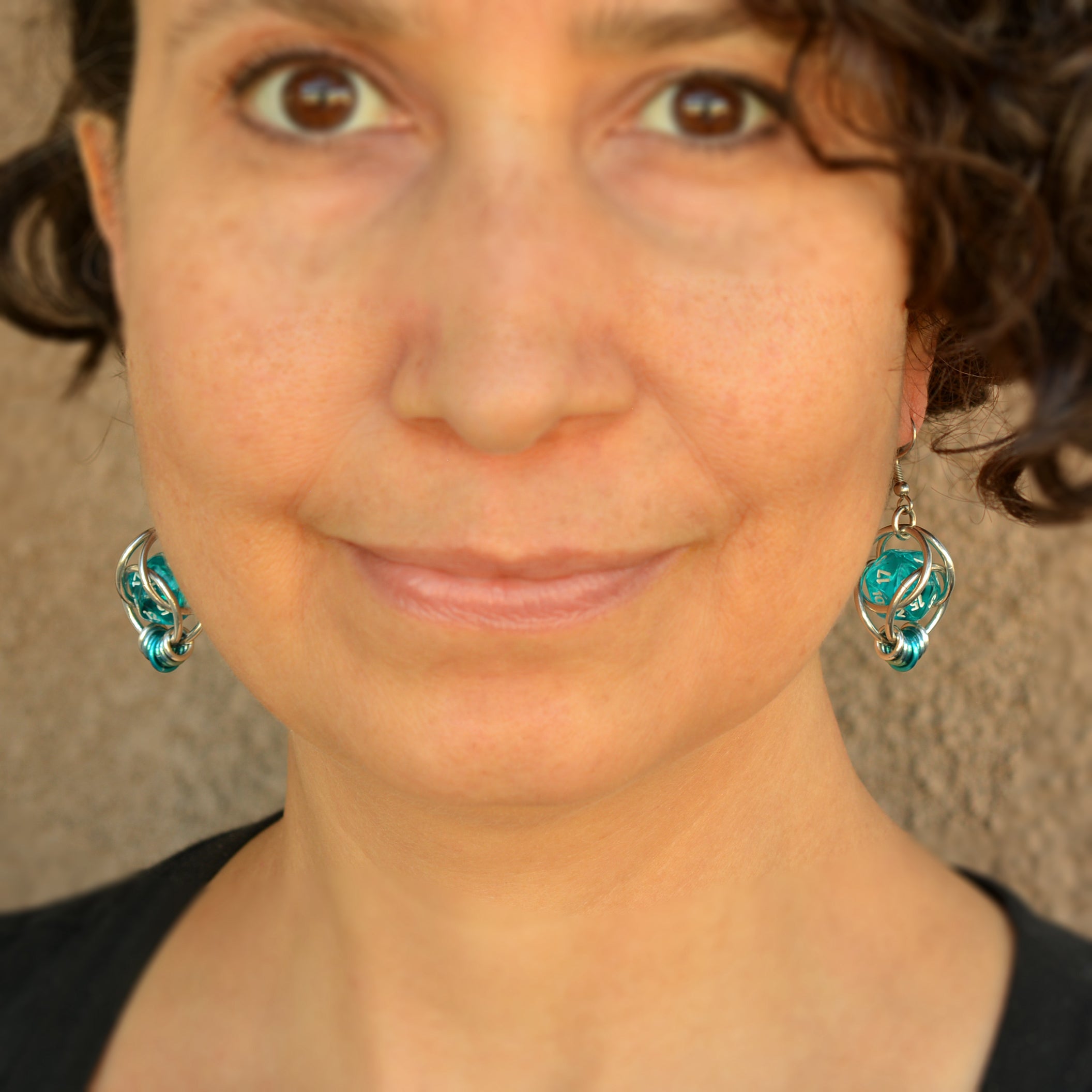 Customizable d20 Earrings - Pick Your Colors