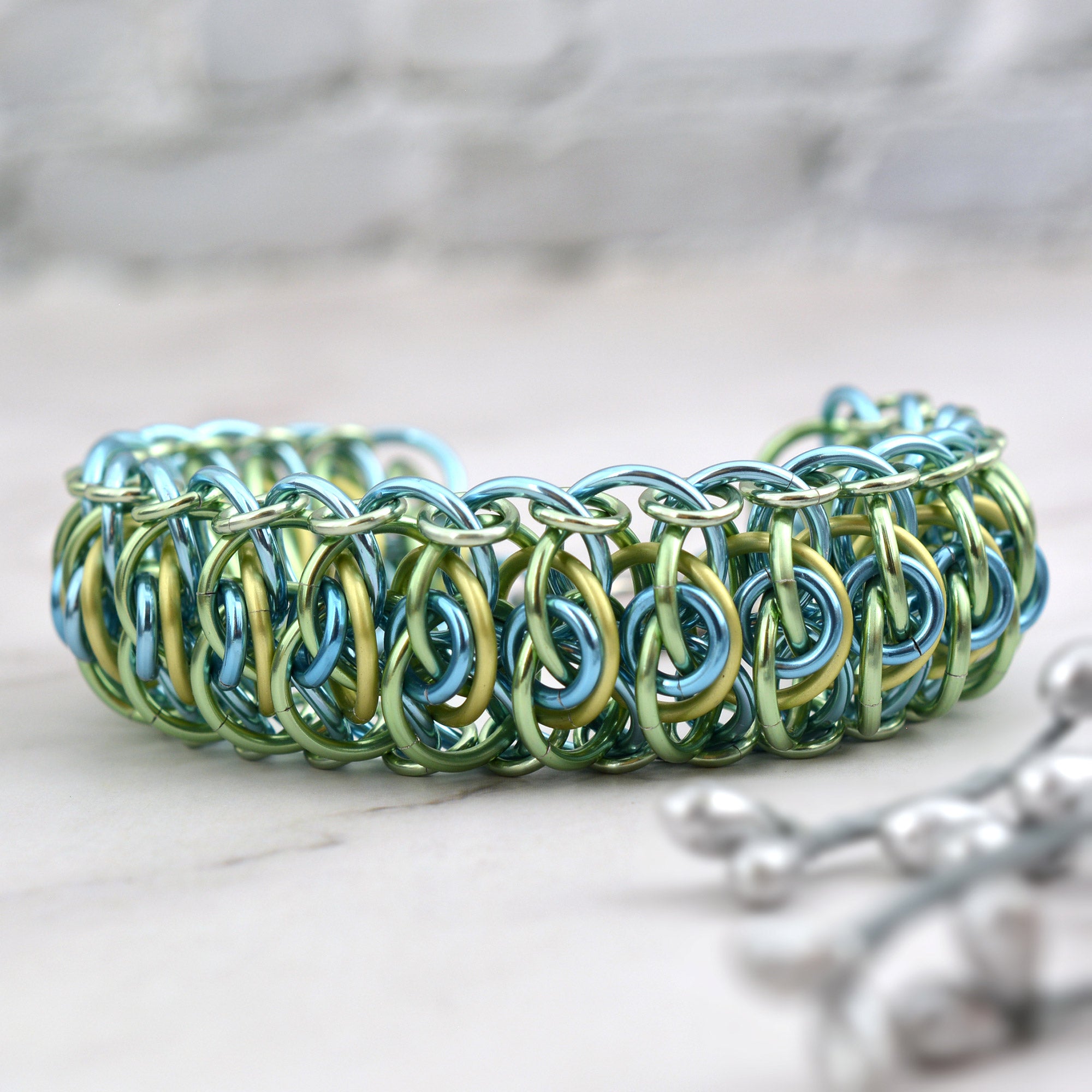 SALE: Edged Viperscale Bracelet - Medium (7.25")