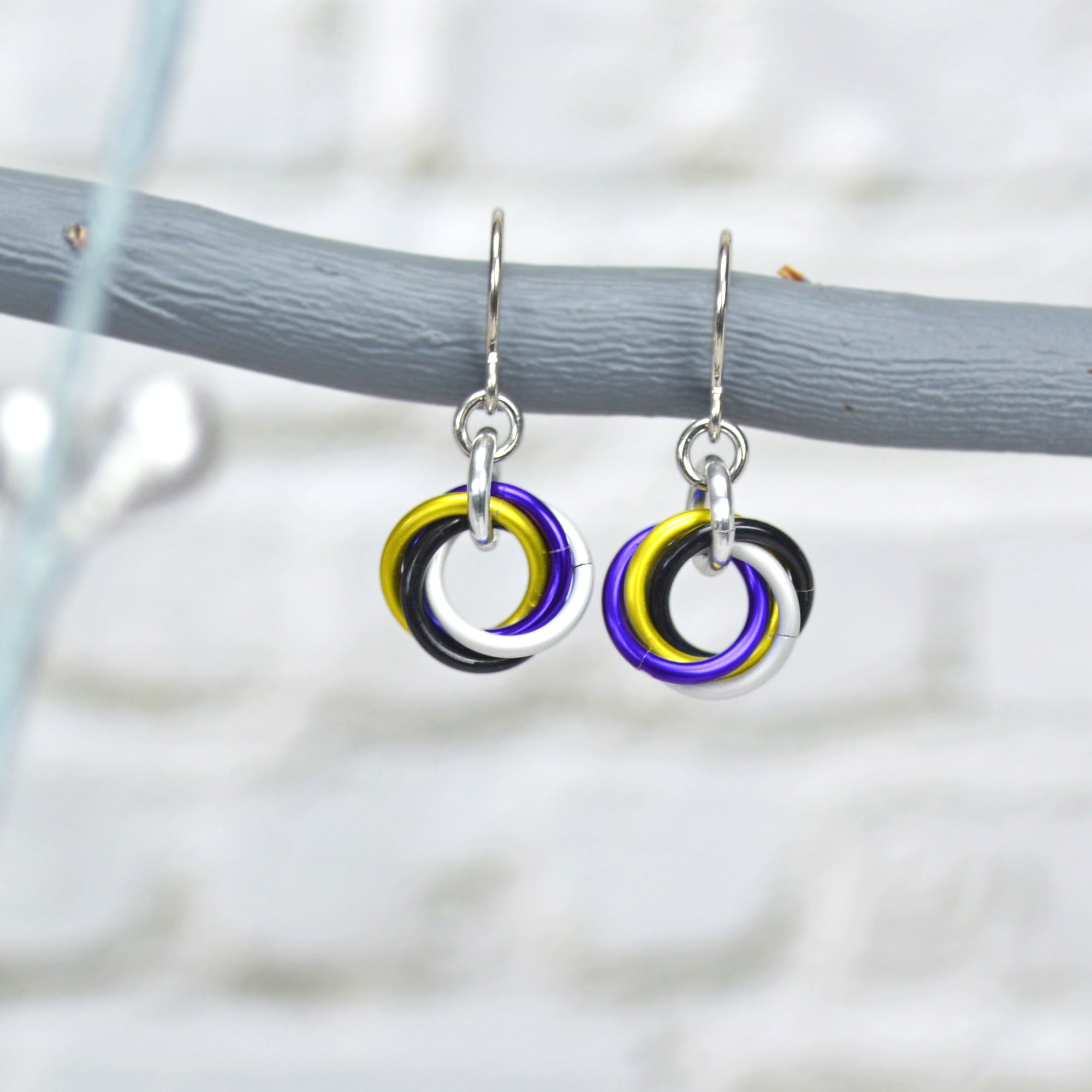 Nonbinary Pride - Mini Knot Earring