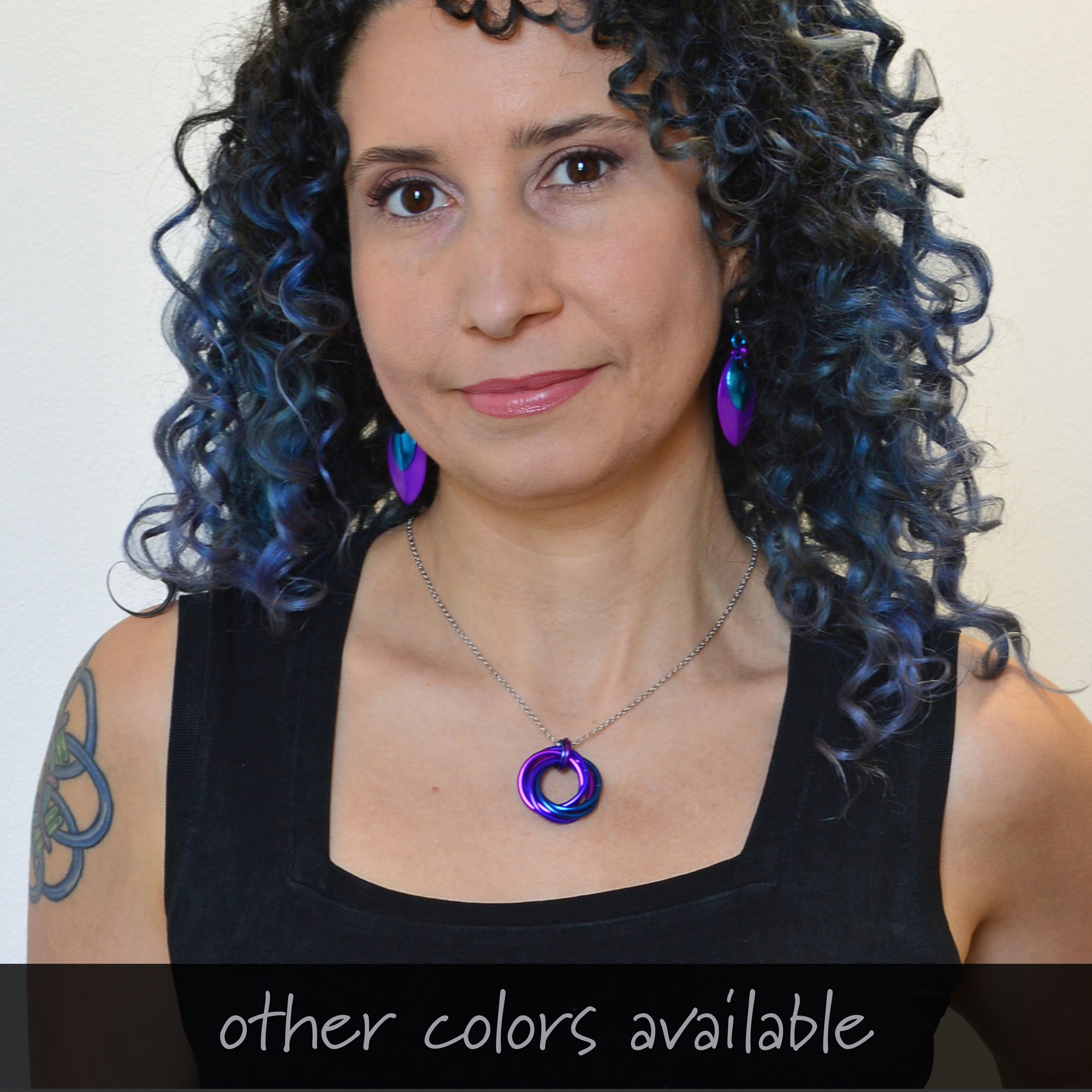 Swirl Pendant - Dark Mermaid