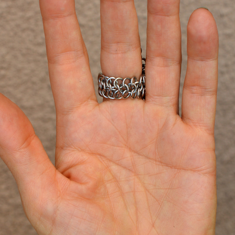 Finger Armor - Mesh Diamond Statement Ring