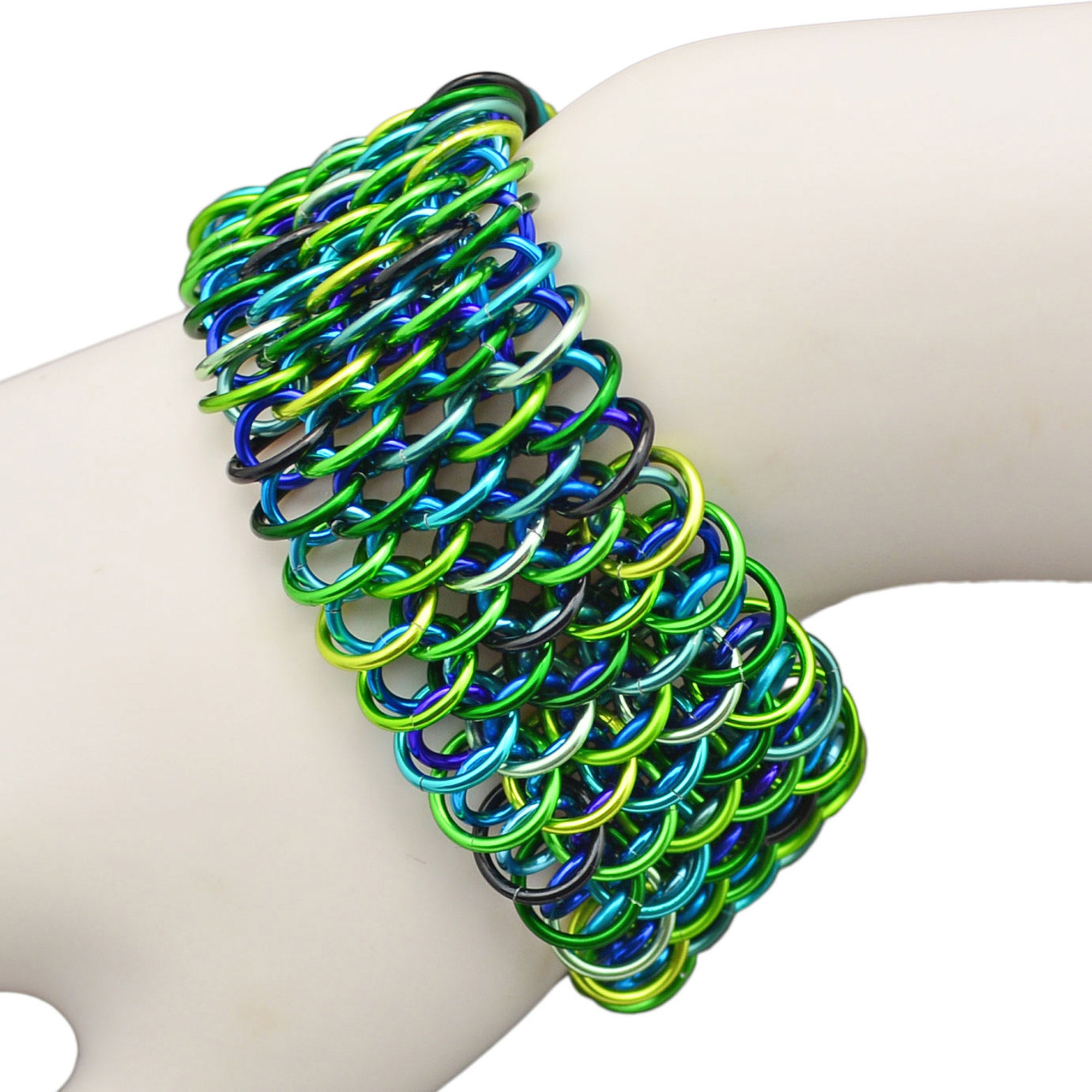 SALE: Dragonscale Cuff - Medium (7.25")