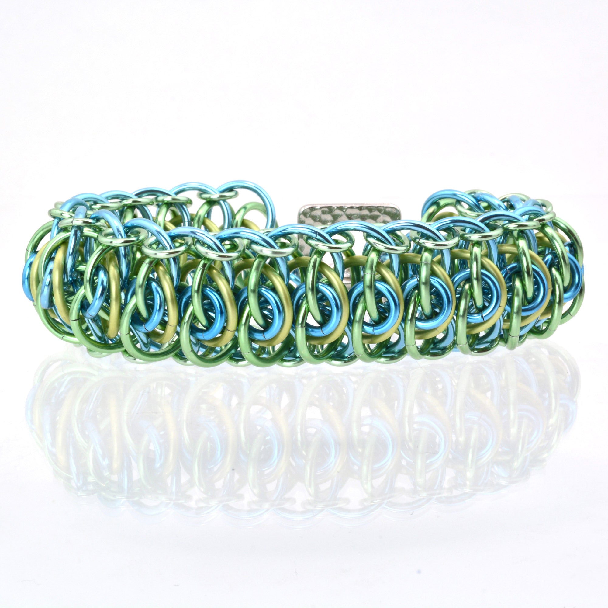 SALE: Edged Viperscale Bracelet - Medium (7.25")