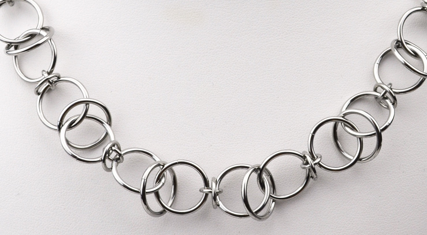 Airy Orbital Necklace