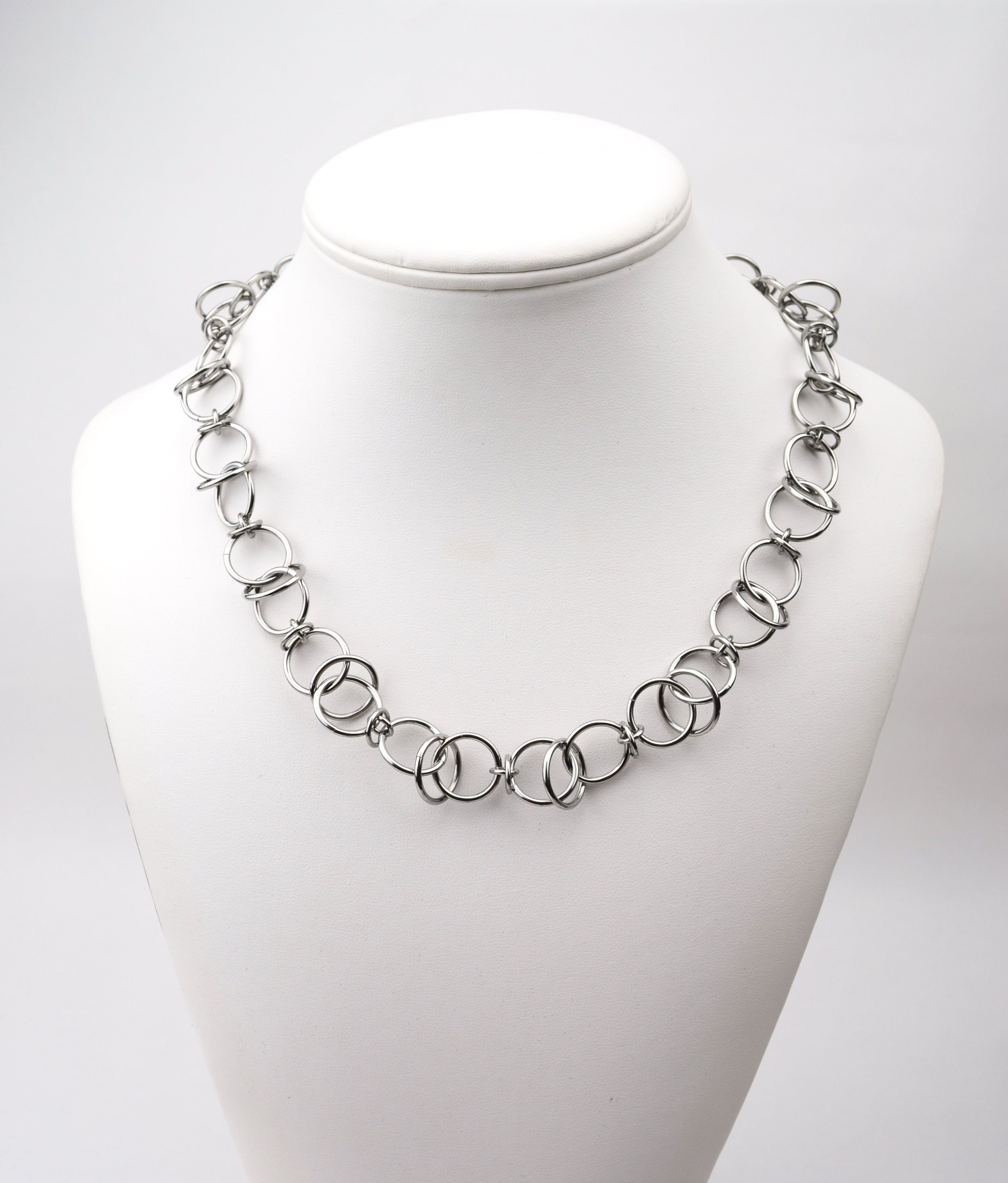 Airy Orbital Necklace